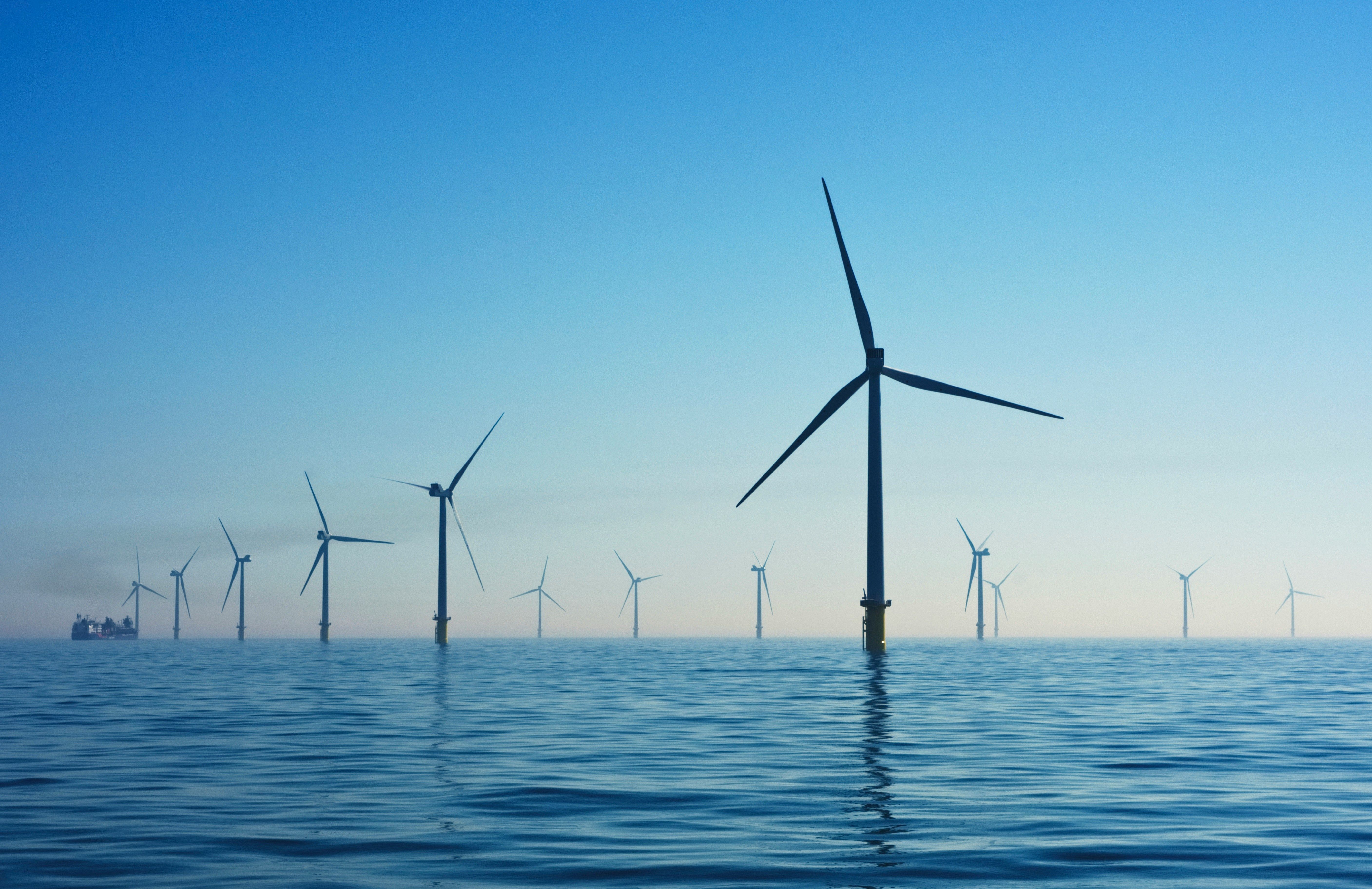 Transizione energetica e decarbonizzazione, sfide e opportunità di un'Isola